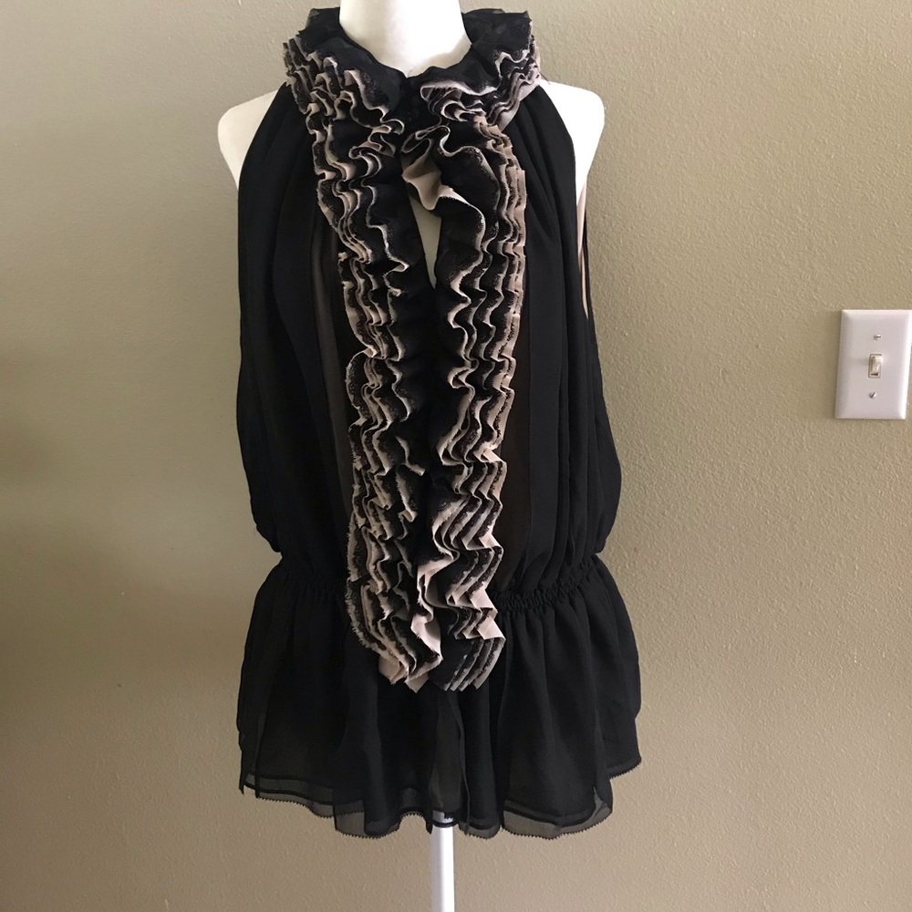 Neumann Marcus Robert Rodriguez ruffled top